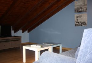 área descanso buhardilla en La solana de Santuy